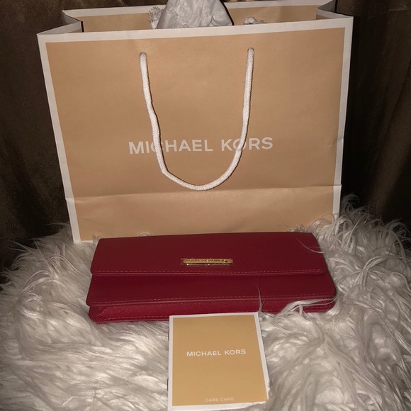 Michael Kors Handbags - Michael Kors clutch